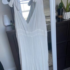 Jumpsuit size 8, wore once, great condition